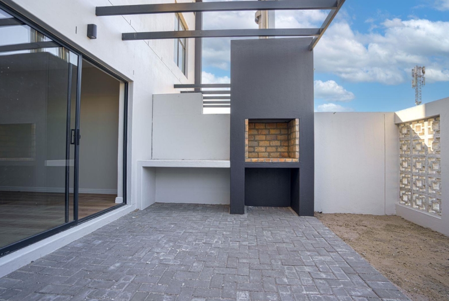 To Let 3 Bedroom Property for Rent in Sandown Western Cape